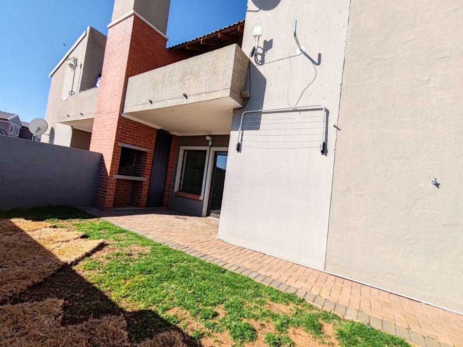 2 Bedroom Property for Sale in Grimbeeck Park North West